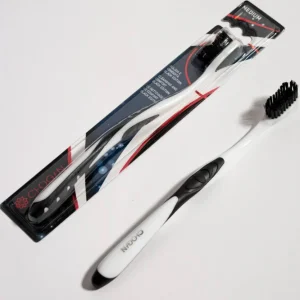 BROSSE À DENTS -SOIES MOYENNES (BLACK EDITION) CHOGAN